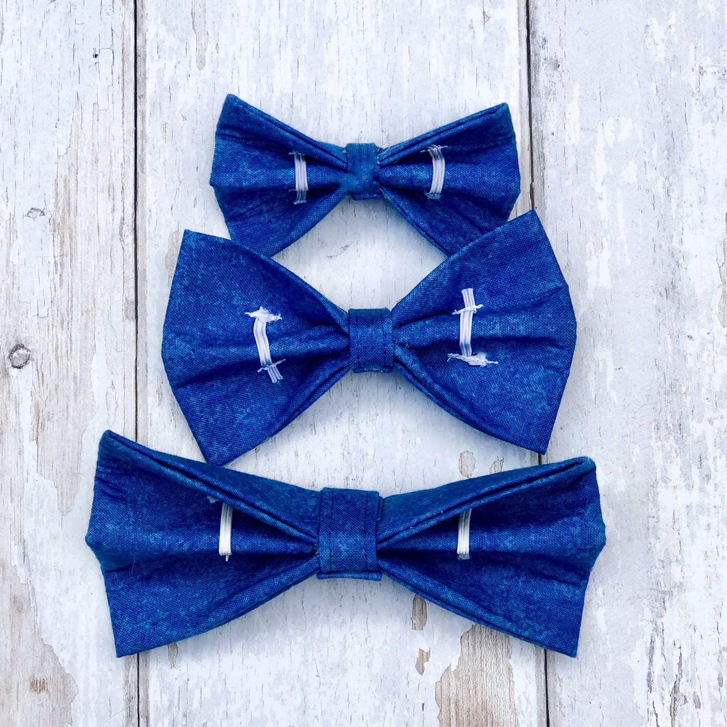 HETTY AND HUXLEY BLUE SKY PET BOW TIES ALL 3 SIZES BACKS