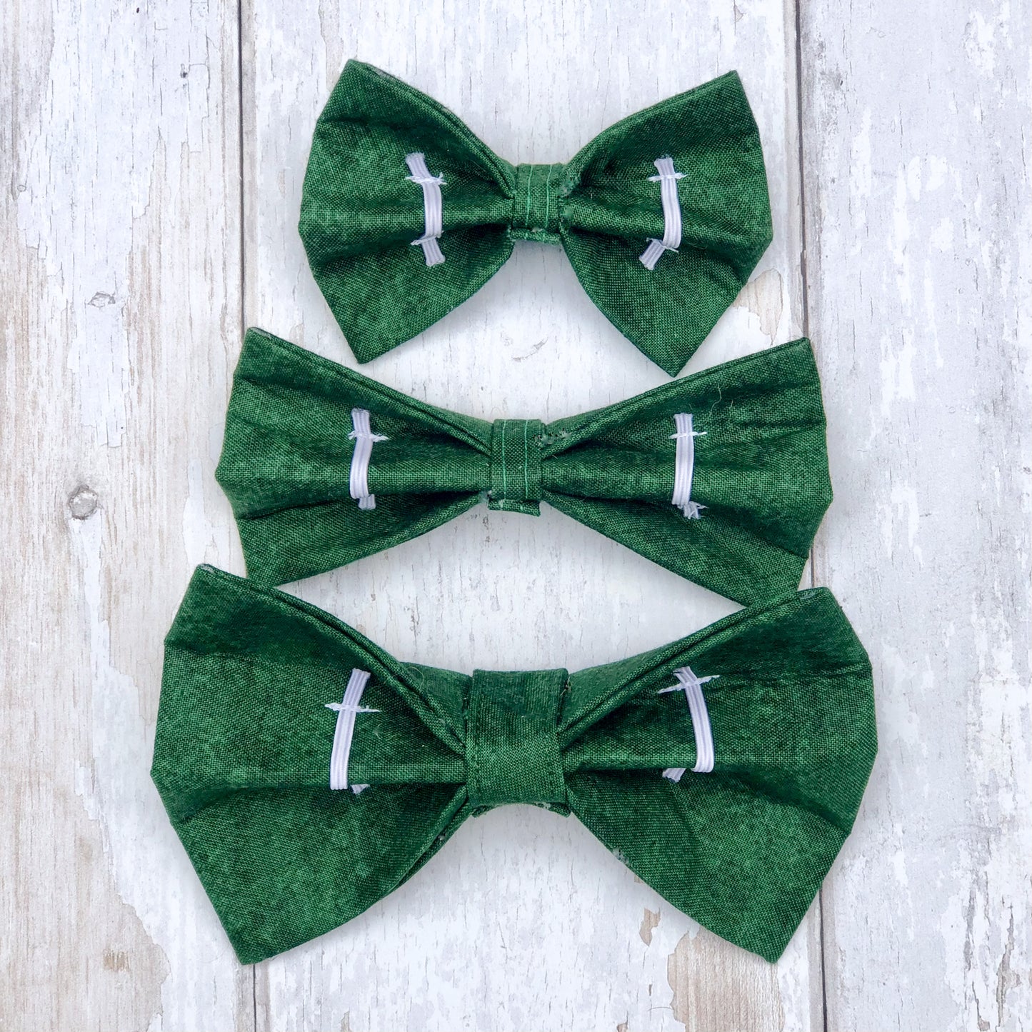 HETTY AND HUXLEY FOREST GREEN BOW TIES