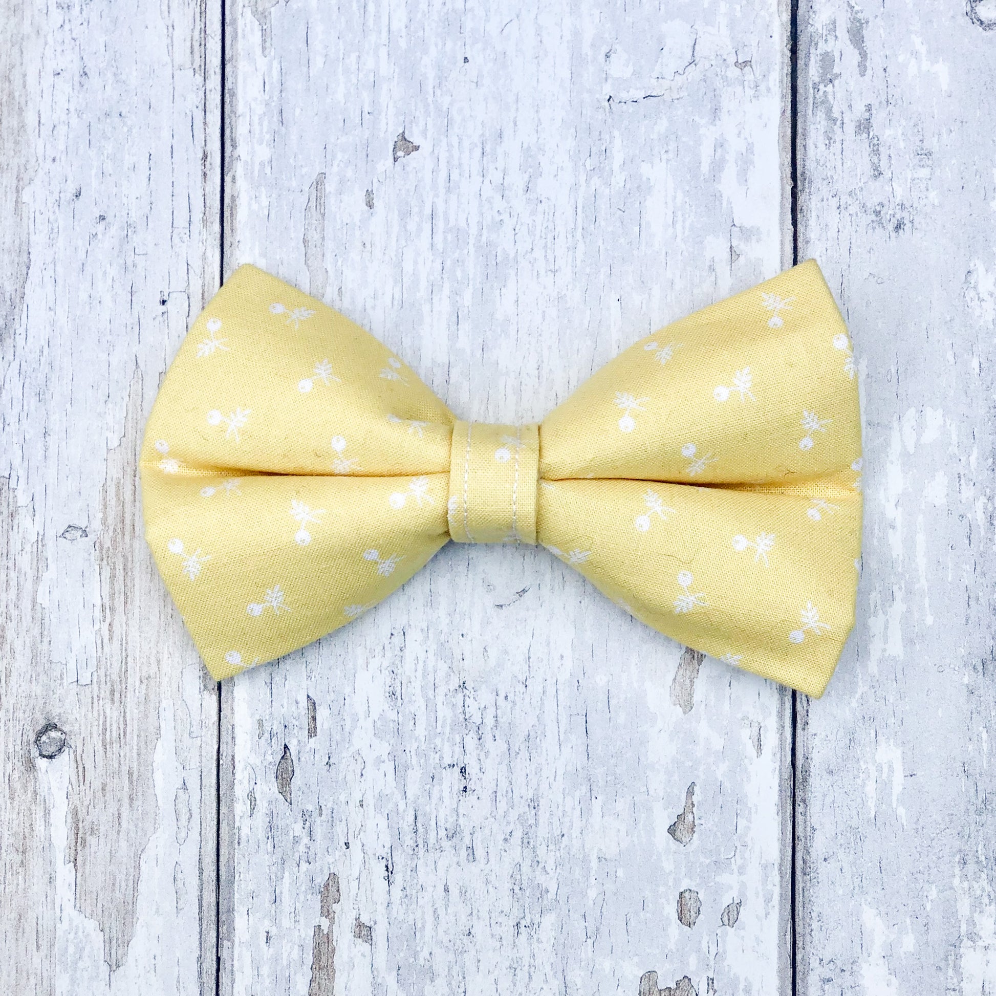 HETTY AND HUXLEY YELLOW DAFFODIL PET BOW TIE LARGE