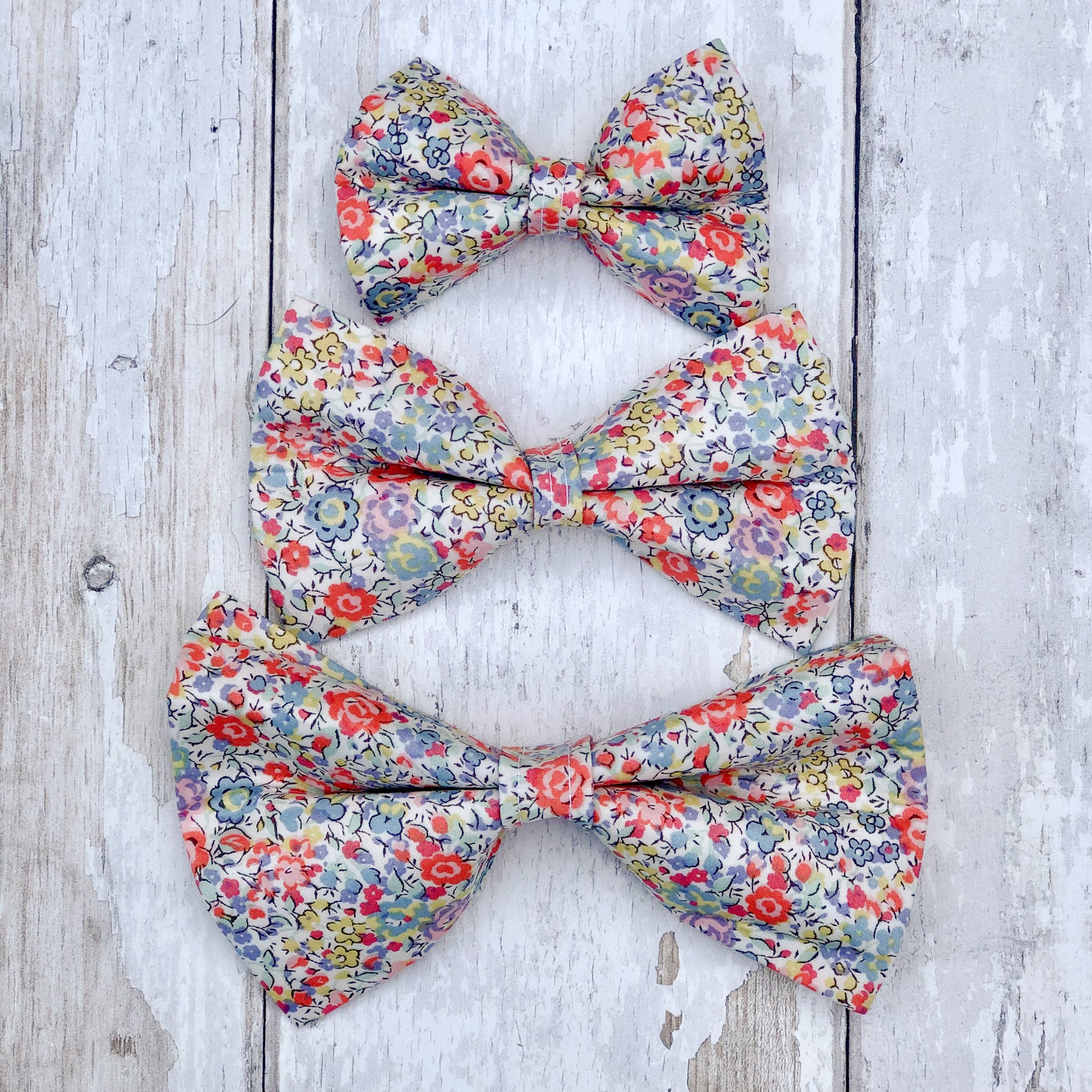 HETTY AND HUXLEY LIBERTY PASTEL FLORAL BOW TIES