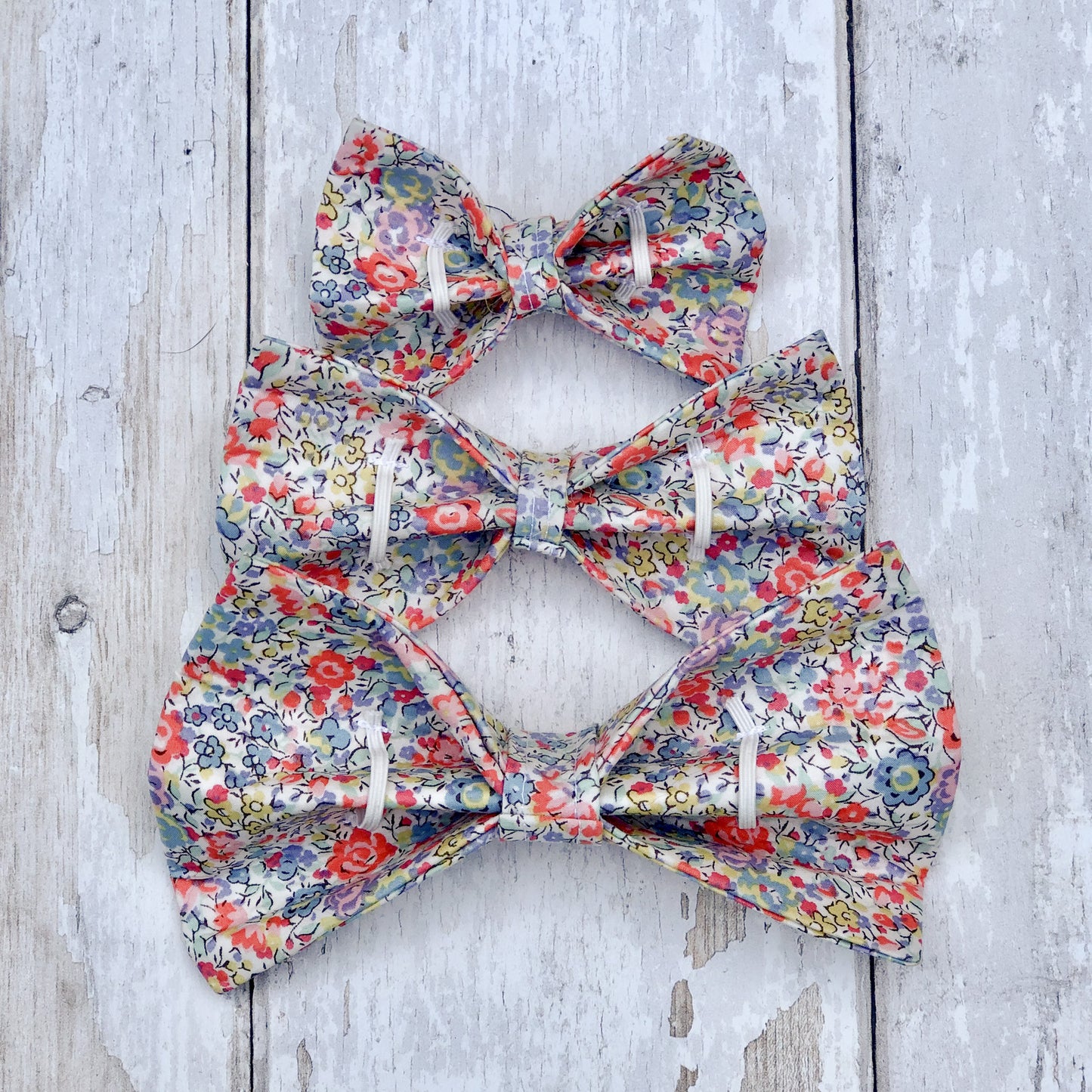 HETTY AND HUXLEY LIBERTY PASTEL FLORAL BOW TIES