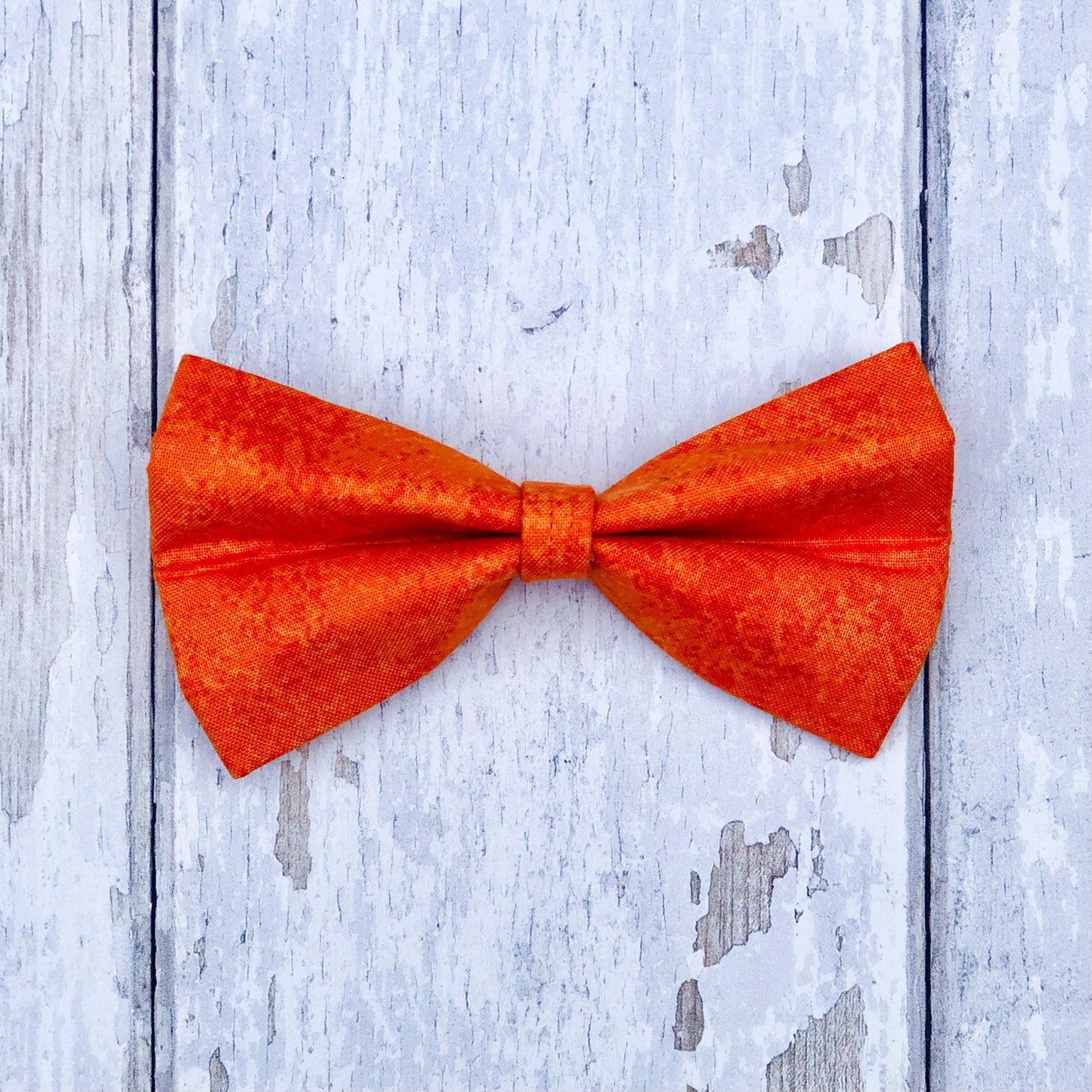 HETTY AND HUXLEY ORANGE FIRE MEDIUM BOW TIE