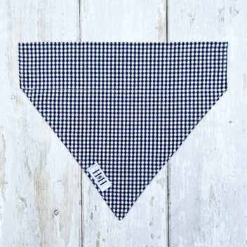 HETTY AND HUXLEY NAVY GINGHAM BANDANA LARGE