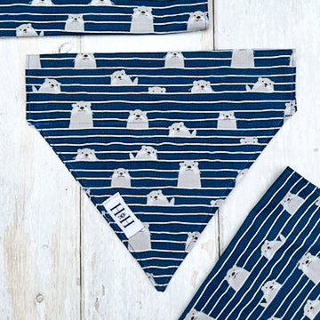 HETTY AND HUXLEY NAVY OTTER BANDANAS