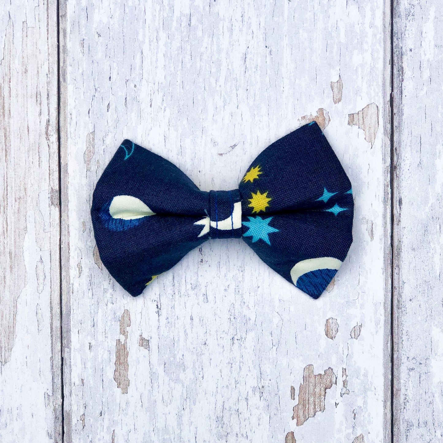 HETTY AND HUXLEY MOONS AND STARS SMALL BOW TIE