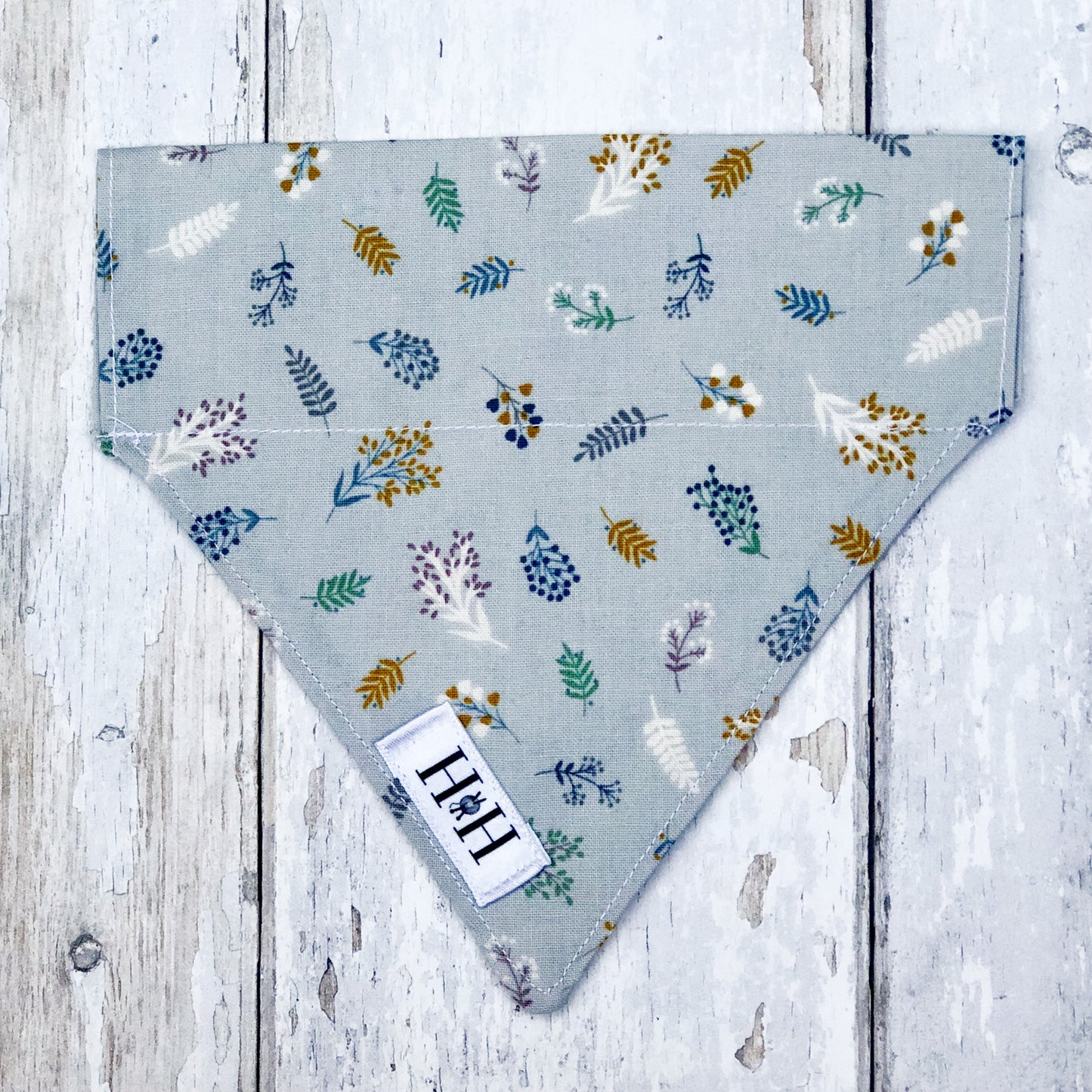 HETTY AND HUXLEY SPRING SPRIGS BANDANA SMALL