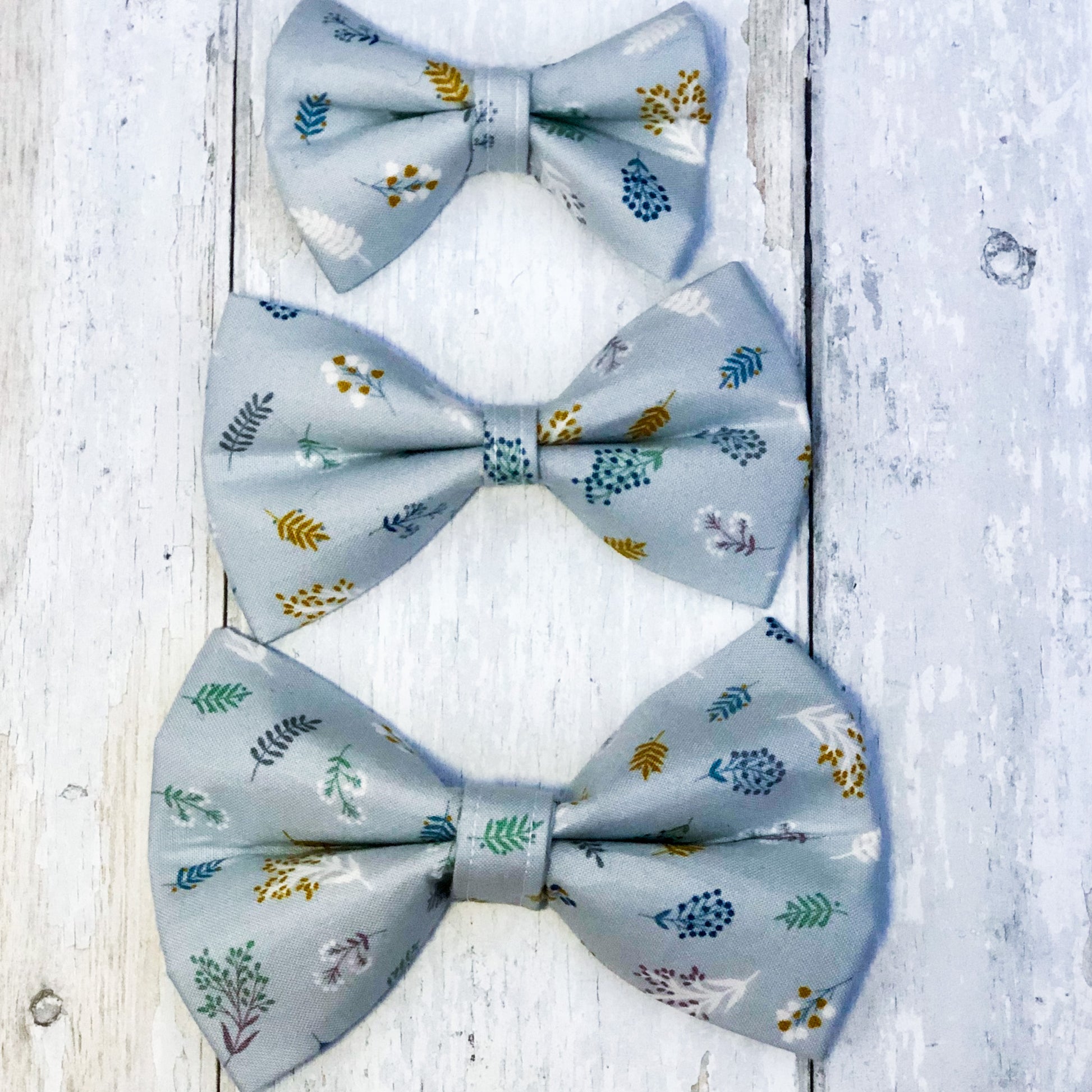 HETTY AND HUXLEY SPRING SPRIG BOW TIES