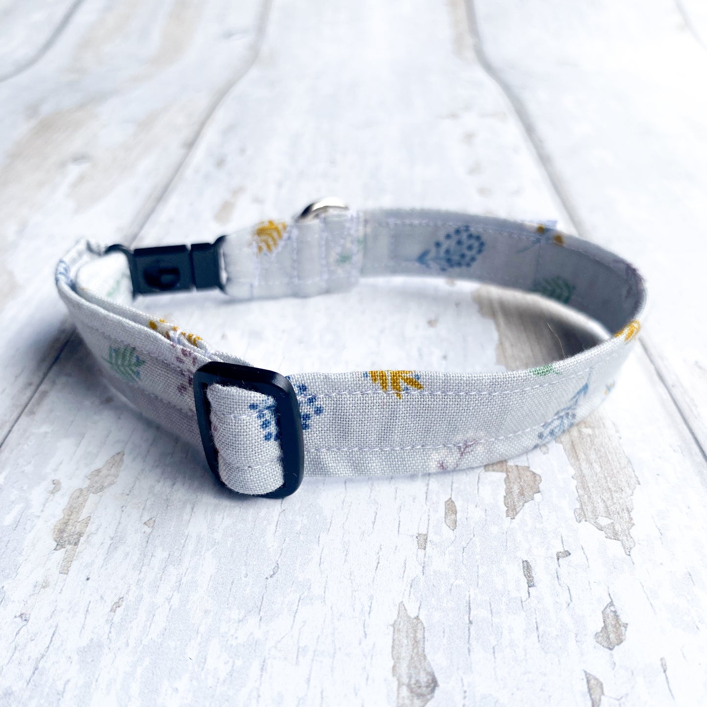 HETTY AND HUXLEY SPRING SPRIGS CAT COLLAR