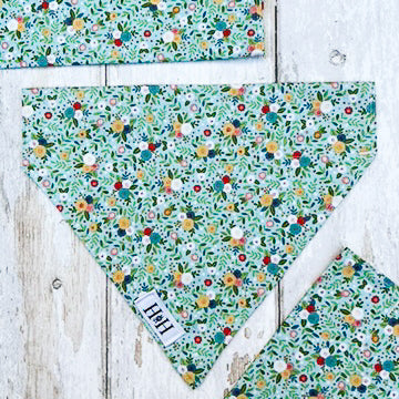 HETTY AND HUXLEY TEAL FLORAL BANDANA