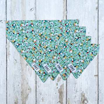 HETTY AND HUXLEY TEAL FLORAL BANDANAS