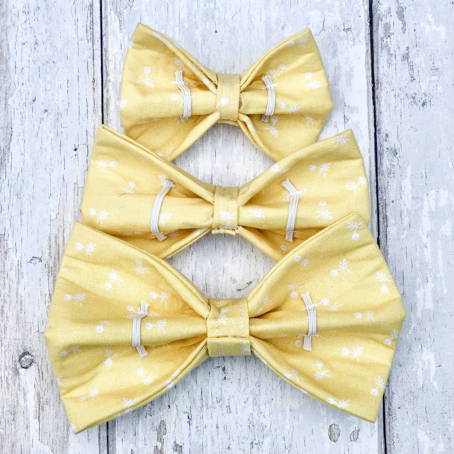 HETTY AND HUXLEY YELLOW DAFFODIL PET BOW TIES